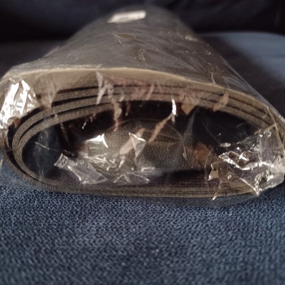 NEW Leather Desk Pad (23.6" x 13.7") with Mouse Wrist Rest - Picture 3 of 10